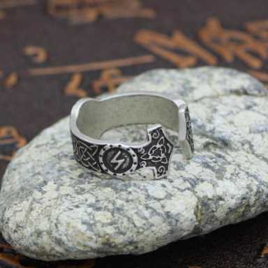 北欧神话中的“小人物”：矮人和精灵，有着怎样的形象和传说