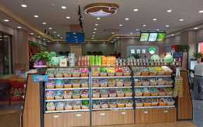 乡镇加盟什么店比较好，适合乡镇开的零食加盟店