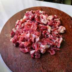 简单易做的#家庭烤箱版羊肉串#，让人吃了还想吃