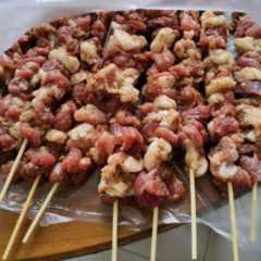 简单易做的#家庭烤箱版羊肉串#，让人吃了还想吃
