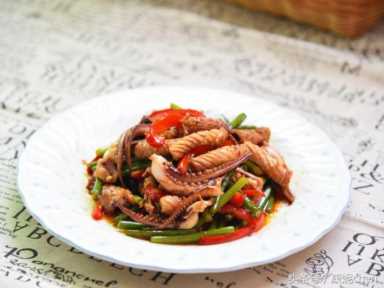 炒鱿鱼丝怎么炒好吃又嫩,如何烹饪出美味可口嫩滑的鱿鱼插图1 怎样炒鱿鱼鲜香滑嫩又入味?这样简单炒一炒,鲜美清爽,味道好正