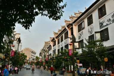 适合小县城开的加盟店,在小县城加盟什么小吃比较好插图3 在内地县城做快运物流加盟店,一年真能赚取几十万?听听真实经历