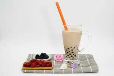 三线城市茶饮店月销售额突破15万，老板做了一件事，利润翻了3倍