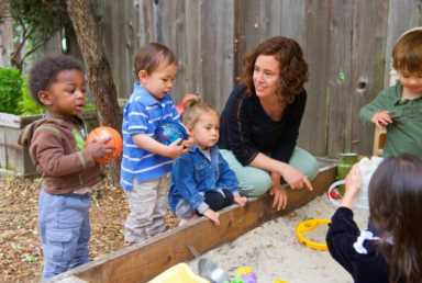 优质幼托资源稀缺，获 2000 万美元融资的「Wonderschool」想要孵化更多家庭幼儿园