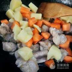 清炖排骨的做法