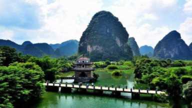 国内适合旅游的小城市,适合旅游的小县城插图1 国内适合旅居小住的8座县城,清静、安逸、慢生活,你都去过吗?