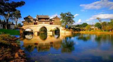 国内适合旅游的小城市,适合旅游的小县城插图5 国内适合旅居小住的8座县城,清静、安逸、慢生活,你都去过吗?