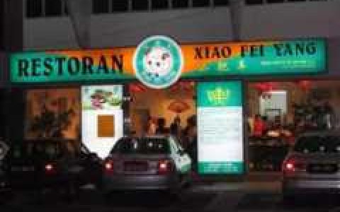 小肥羊火锅店加盟费，一家海底捞一年赚多少钱