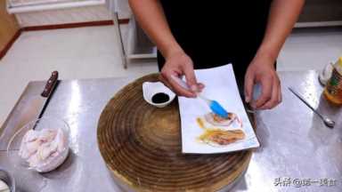 做可乐鸡翅不好吃？很多人第一步就做错了，正确方法应该这样做