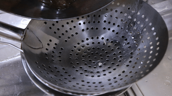 做可乐鸡翅不好吃？很多人第一步就做错了，正确方法应该这样做