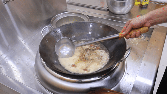 做可乐鸡翅不好吃？很多人第一步就做错了，正确方法应该这样做