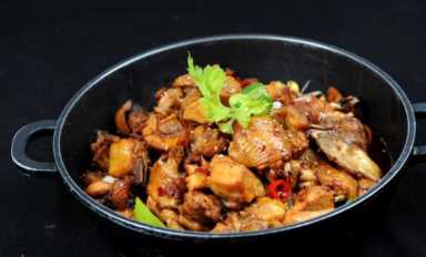 烧鸡公的做法最正宗的做法窍门插图5 鸡公煲没有想象的那么难,大厨教你配方及制作关键,建议收藏