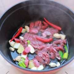 吃了这碗麻辣香锅，一口下肚感觉超暖