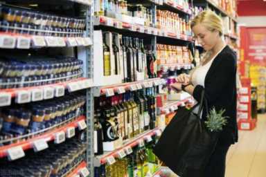 最受中国消费者欢迎的十大便利店，谁名列前茅？