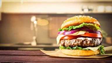 肯德基跟麦当劳汉堡哪个好吃,如何获得肯德基加盟费用及加盟条件插图5 肯德基和麦当劳汉堡加盟谁更牛?