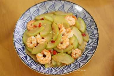 21道开胃下饭菜,开胃小菜的做法大全集窍门插图7 一家3口的午餐,4道家常小菜,实惠又美味,孩子连吃3碗吃到撑