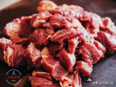 炖牛肉怎么做才嫩秘诀,如何做出美味可口的炖牛肉插图11 炖牛肉时,记住“2放3窍门”,牛肉软嫩鲜香不塞牙,熟烂又入味