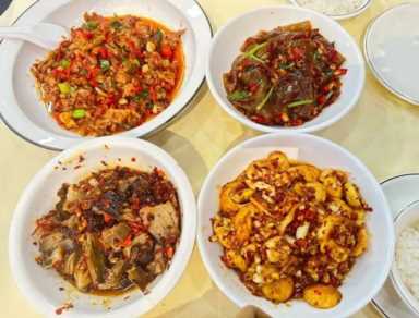 中国餐饮网官网,湖南长沙湘菜馆特色菜插图13 开在仓库里的湘菜馆!人均40元,排队3小时起