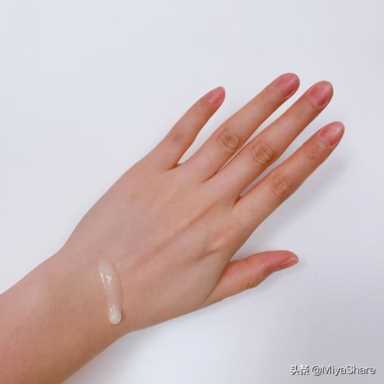 8款精华推荐：小棕瓶抗老，绿宝瓶修护，国货润百颜很靠谱