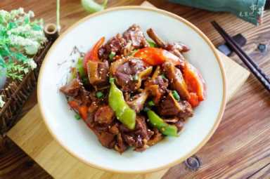 一罐啤酒，半只鸭，教你做吃不烦的啤酒鸭，味道香醇，清爽不油腻