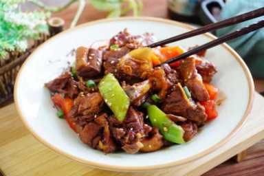 一罐啤酒，半只鸭，教你做吃不烦的啤酒鸭，味道香醇，清爽不油腻