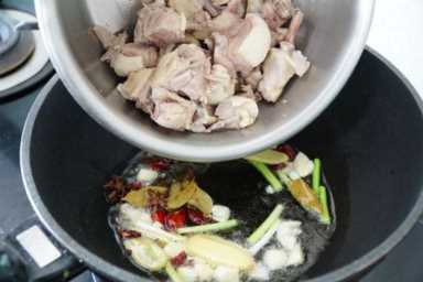 一罐啤酒，半只鸭，教你做吃不烦的啤酒鸭，味道香醇，清爽不油腻