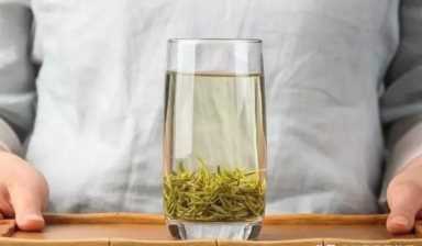 常喝绿茶的人，身体会出现这3种好事，看完你打算喝吗？