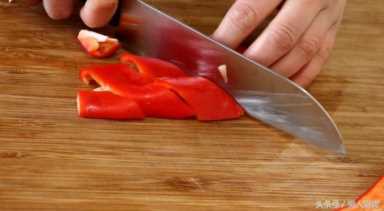 黄记煌三汁焖锅,三汁焖锅的三汁怎么调插图17 想吃三汁焖锅不用去饭店,自己在家就能做,特别实惠