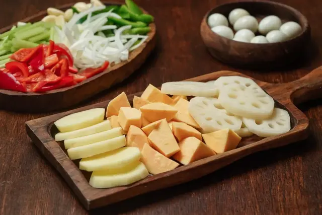 不加一滴水，让你一口入魂的三汁焖锅