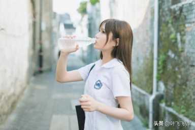 搞定女人的简单方法，做到“三个字”就行了，别不懂