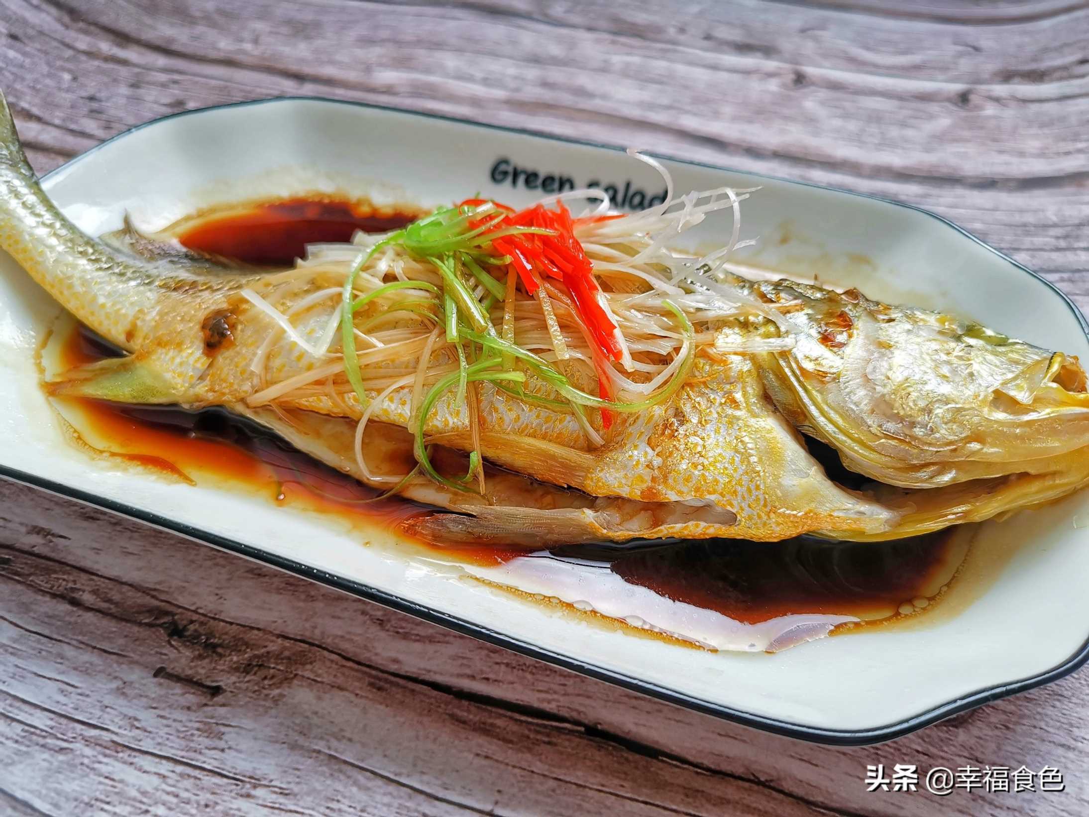 怎样做黄花鱼好吃，清蒸黄花鱼的家常做法窍门