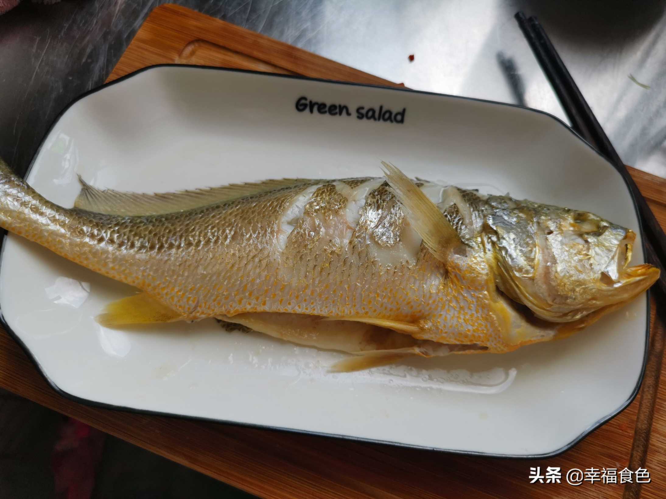 怎样做黄花鱼好吃，清蒸黄花鱼的家常做法窍门