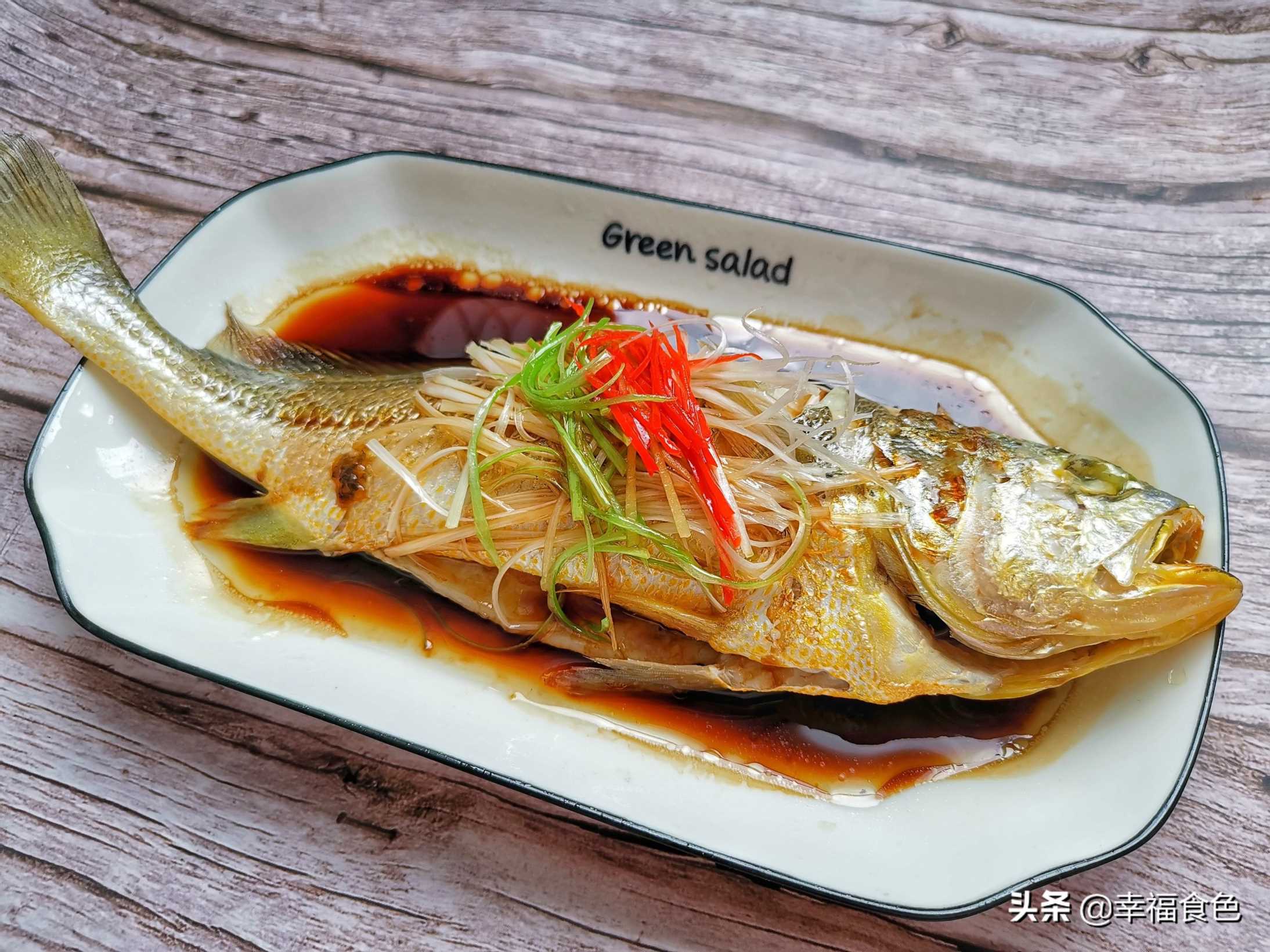 怎样做黄花鱼好吃，清蒸黄花鱼的家常做法窍门