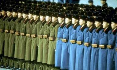 军大衣，为什么解放军不用披风了