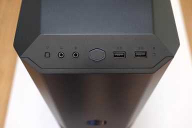 酷冷至尊毁灭者三代至尊版，结构设计合理的中塔机箱