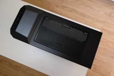 酷冷至尊毁灭者三代至尊版，结构设计合理的中塔机箱