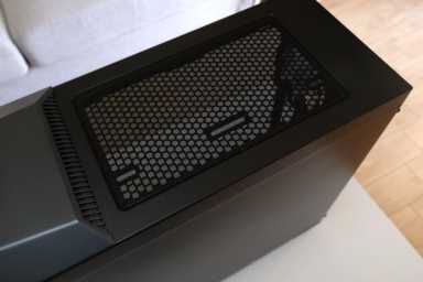 酷冷至尊毁灭者三代至尊版，结构设计合理的中塔机箱