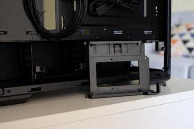 酷冷至尊毁灭者三代至尊版，结构设计合理的中塔机箱