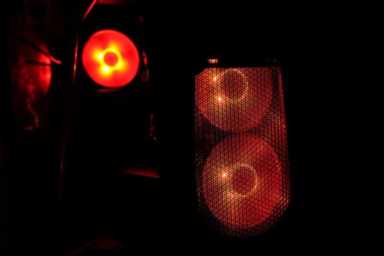 酷冷至尊毁灭者三代至尊版，结构设计合理的中塔机箱