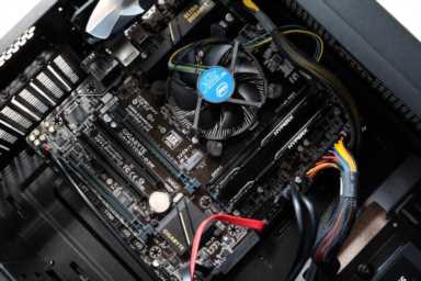 酷冷至尊毁灭者三代至尊版，结构设计合理的中塔机箱