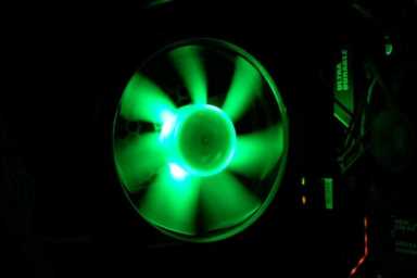 酷冷至尊毁灭者三代至尊版，结构设计合理的中塔机箱