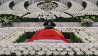 被凶徒拖行200多米，他至死不肯放手……英雄，一路走好！