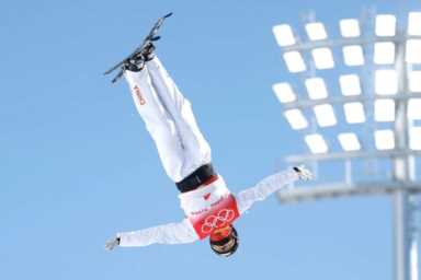 9金4银2铜创历史最佳！北京冬奥中国军团奖牌全记录