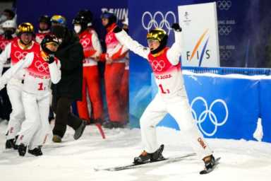 9金4银2铜创历史最佳！北京冬奥中国军团奖牌全记录