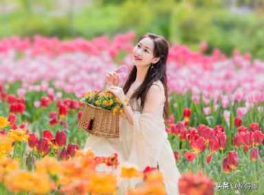 女人自拍照造型怎么摆放好看