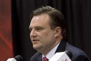 火箭队莫雷 ，nba季后赛即将结束之际的球队