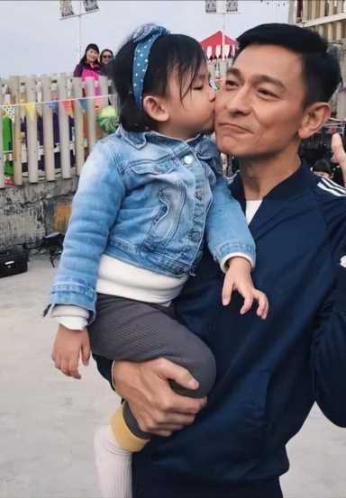 刘德华梅艳芳,刘德华学生时代