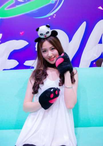 熊猫tv直播间，王思聪的熊猫直播平台怎么了