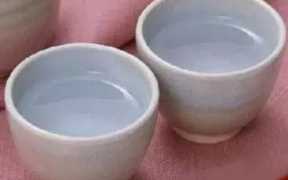 医用酒精，白酒可不可以替代酒精