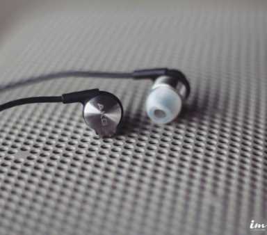 狠心花3000块给手机配的森海IE80S，听了3分钟手就后悔了